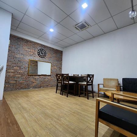 Tamu Studio Dungun Luaran gambar